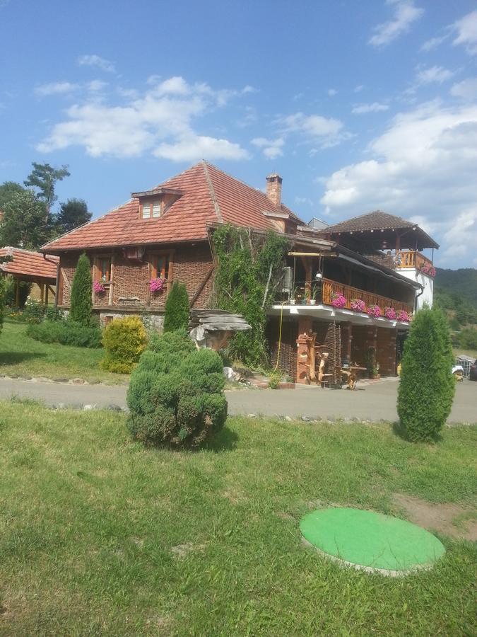 Raška Inn Cakmara מראה חיצוני תמונה